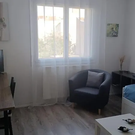 Ferienwohnung L'Escale, A Proximite Immediate De La Gare Dijon Exterior foto